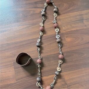 Elegant Beaded Necklace and Bracelet Set